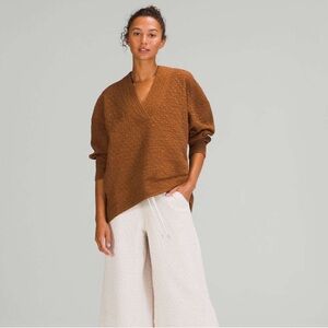 Lululemon rippled v neck pullover in Copper